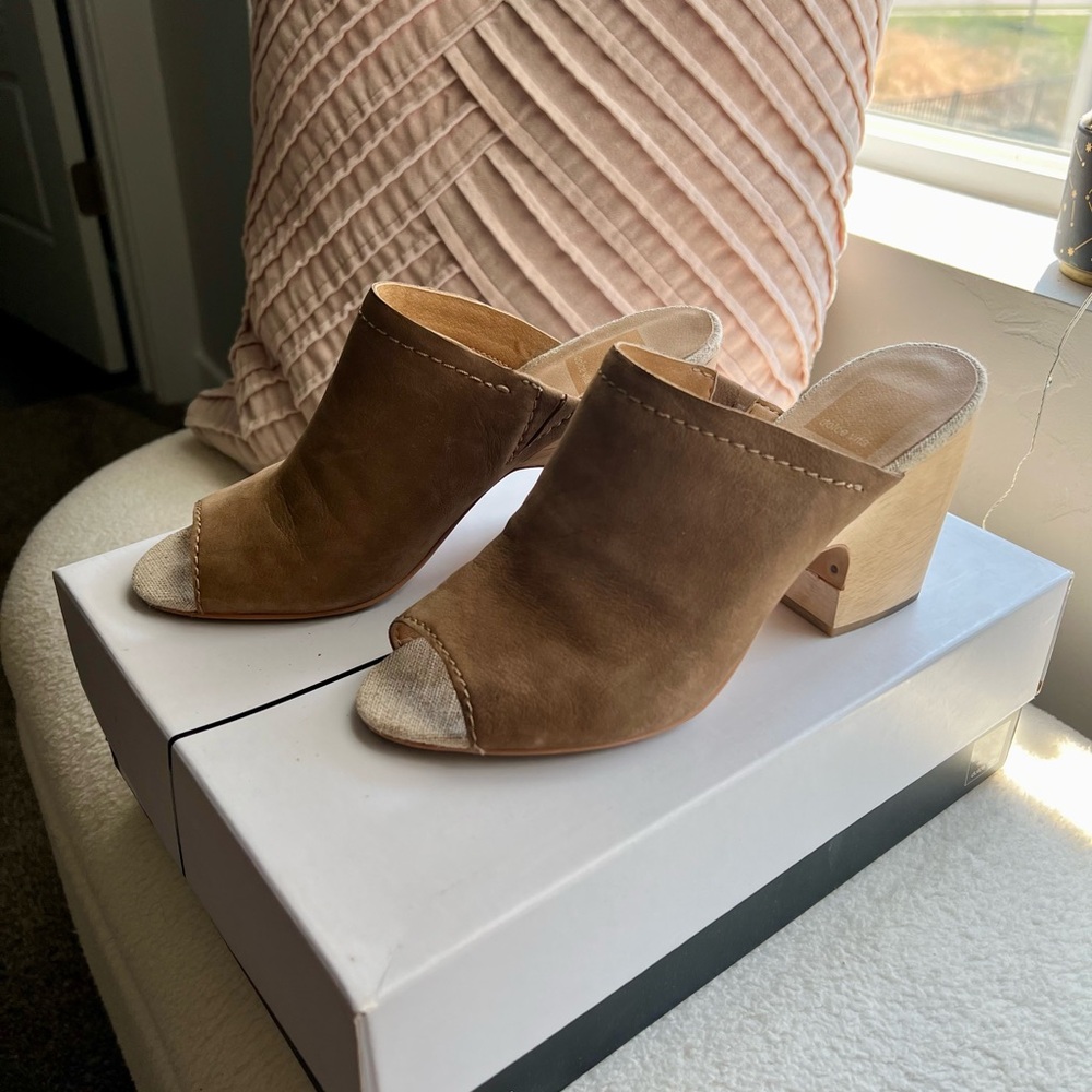 Dolce Vita Tegan Mule